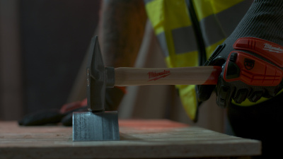 Молоток инженерный с рукояткой из гикори Milwaukee 300 г 4932478667