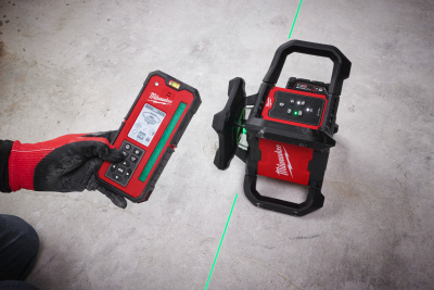 Аккумуляторный ротационный лазерный нивелир Milwaukee M18 RLOHVG300-501C 4933493194