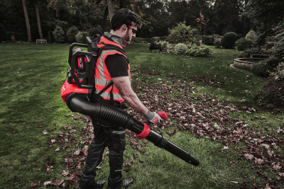 Аккумуляторная ранцевая воздуходувка Milwaukee M18 FUEL F2BPB-0 4933493212