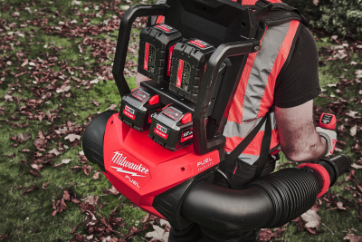 Аккумуляторная ранцевая воздуходувка Milwaukee M18 FUEL F2BPB-0 4933493212
