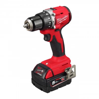 Аккумуляторная компактная ударная дрель-шуруповерт Milwaukee M18 BLPDRC-502C 4933492826